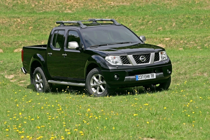 Nissan Navara 25 LE Crew Cab 4x4