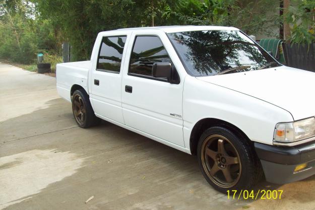 Isuzu TFR