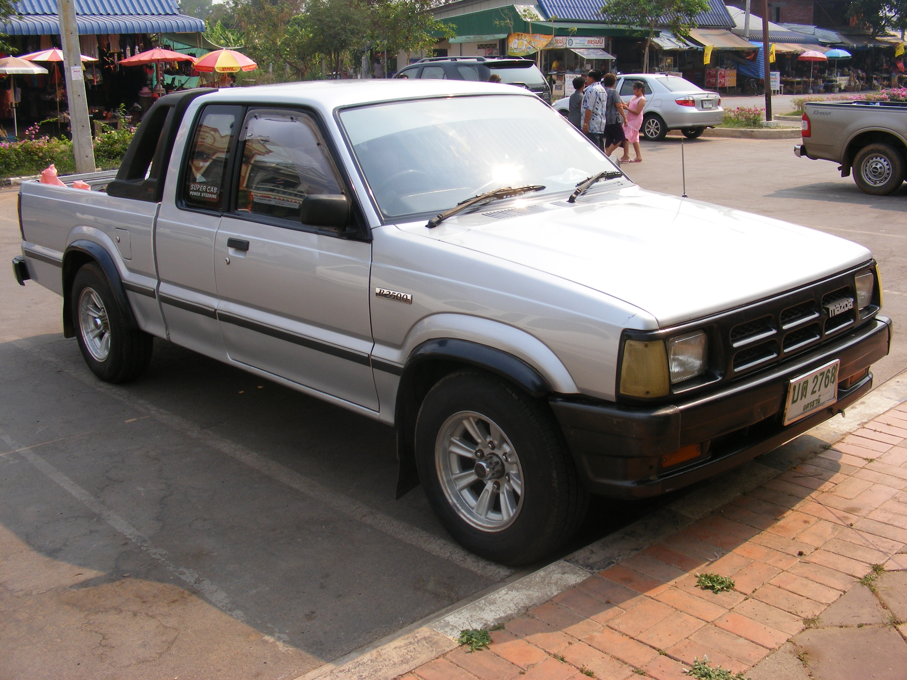 Mazda B 2500