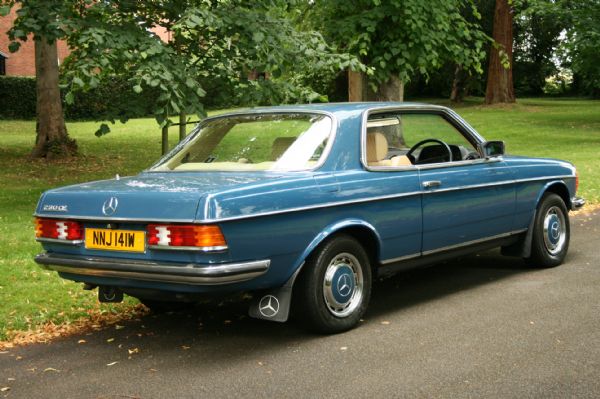 Mercedes-Benz 230 CE