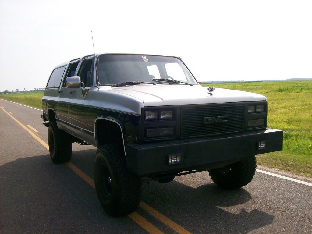 GMC Suburban 4x4