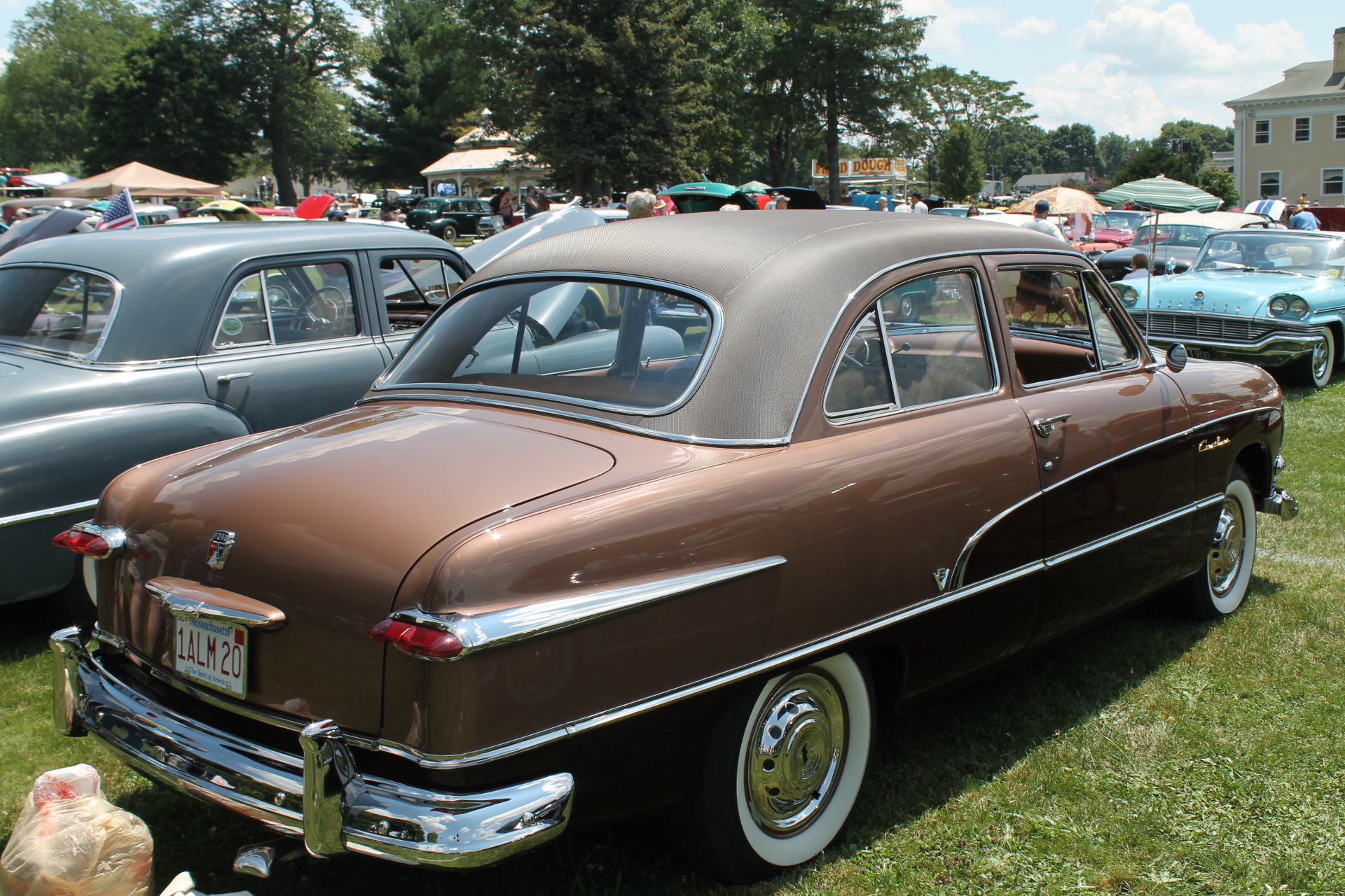 Ford Crestliner