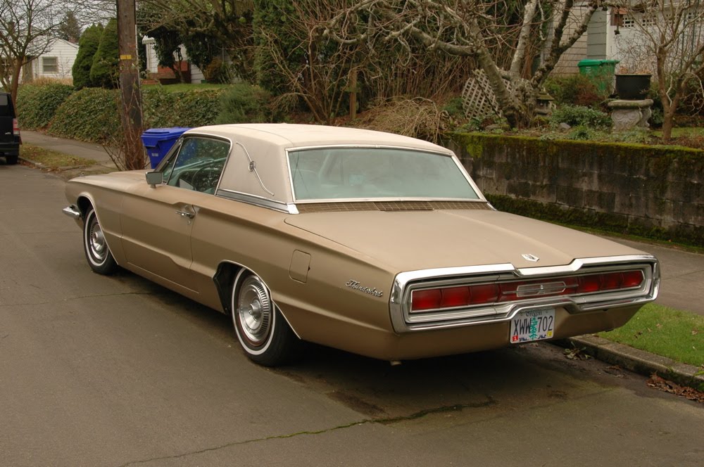 Ford Thuderbird coupe