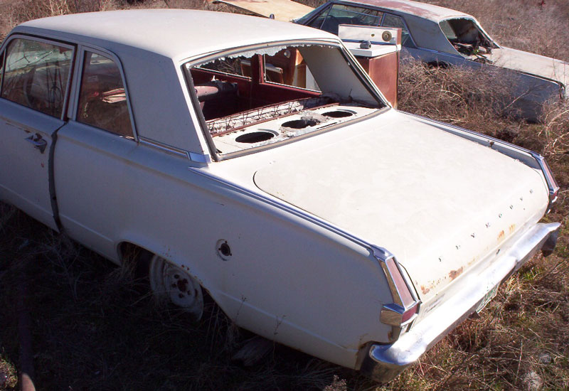 Plymouth Valiant V-100