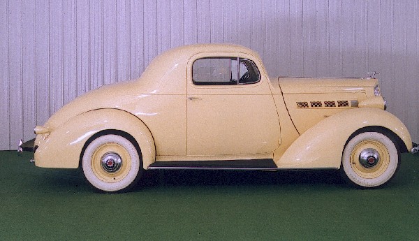 Packard 115C coupe