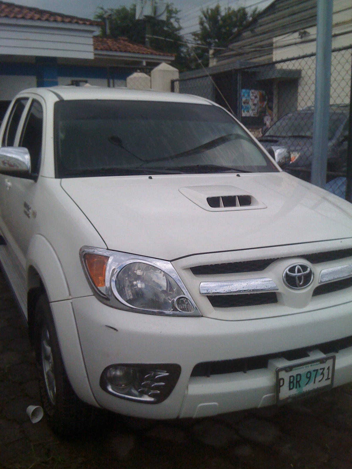 Toyota Hilux 1600 Crew Cab