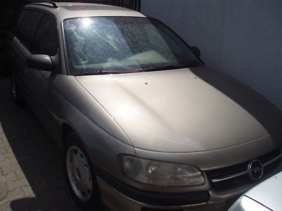 Opel Omega 25 16V