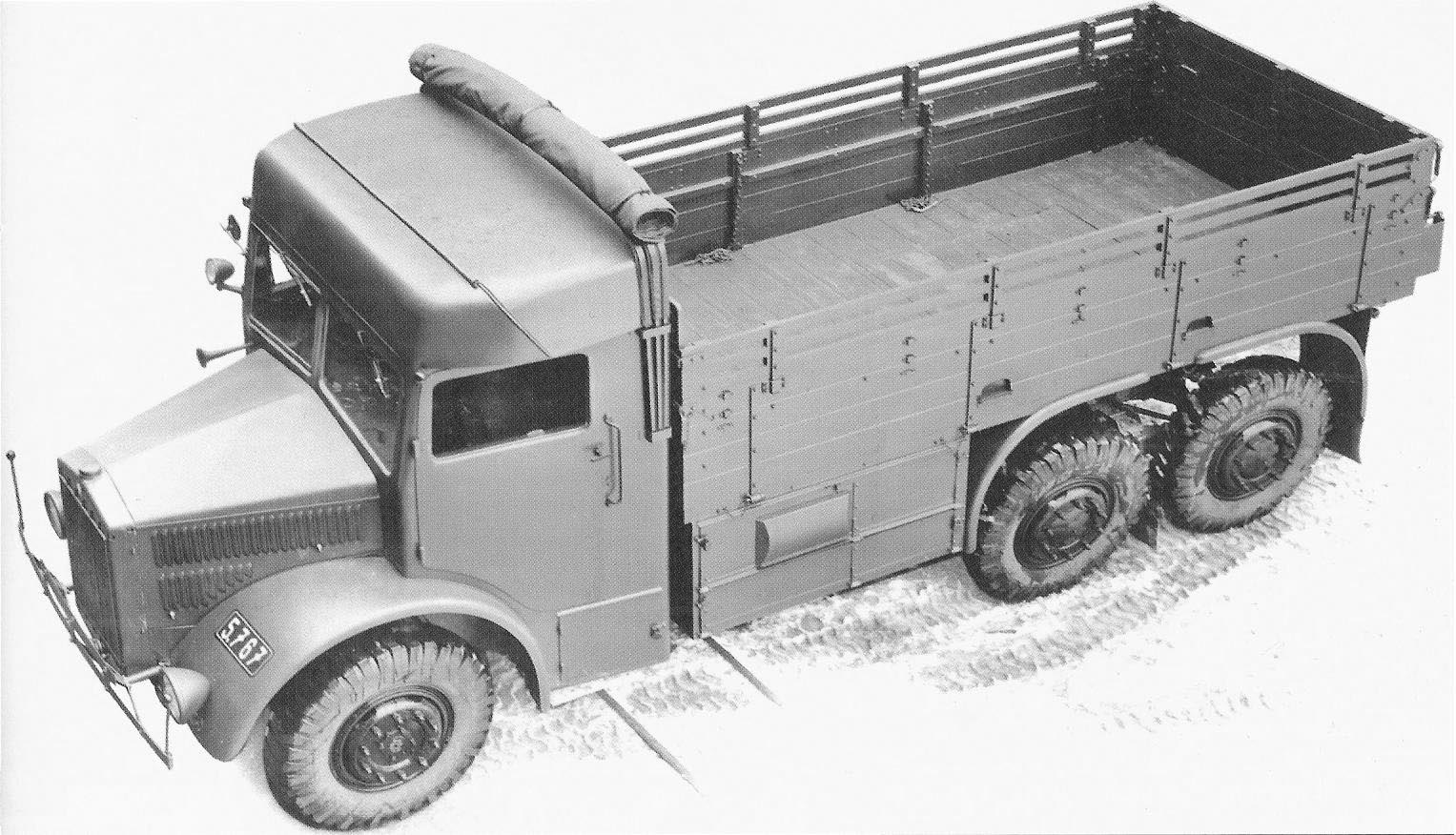 Tatra 85