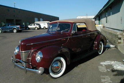 Ford Deluxe Convertible