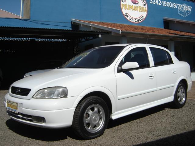 Chevrolet Astra GLS 20 Sedan