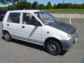 Daihatsu Mira LX