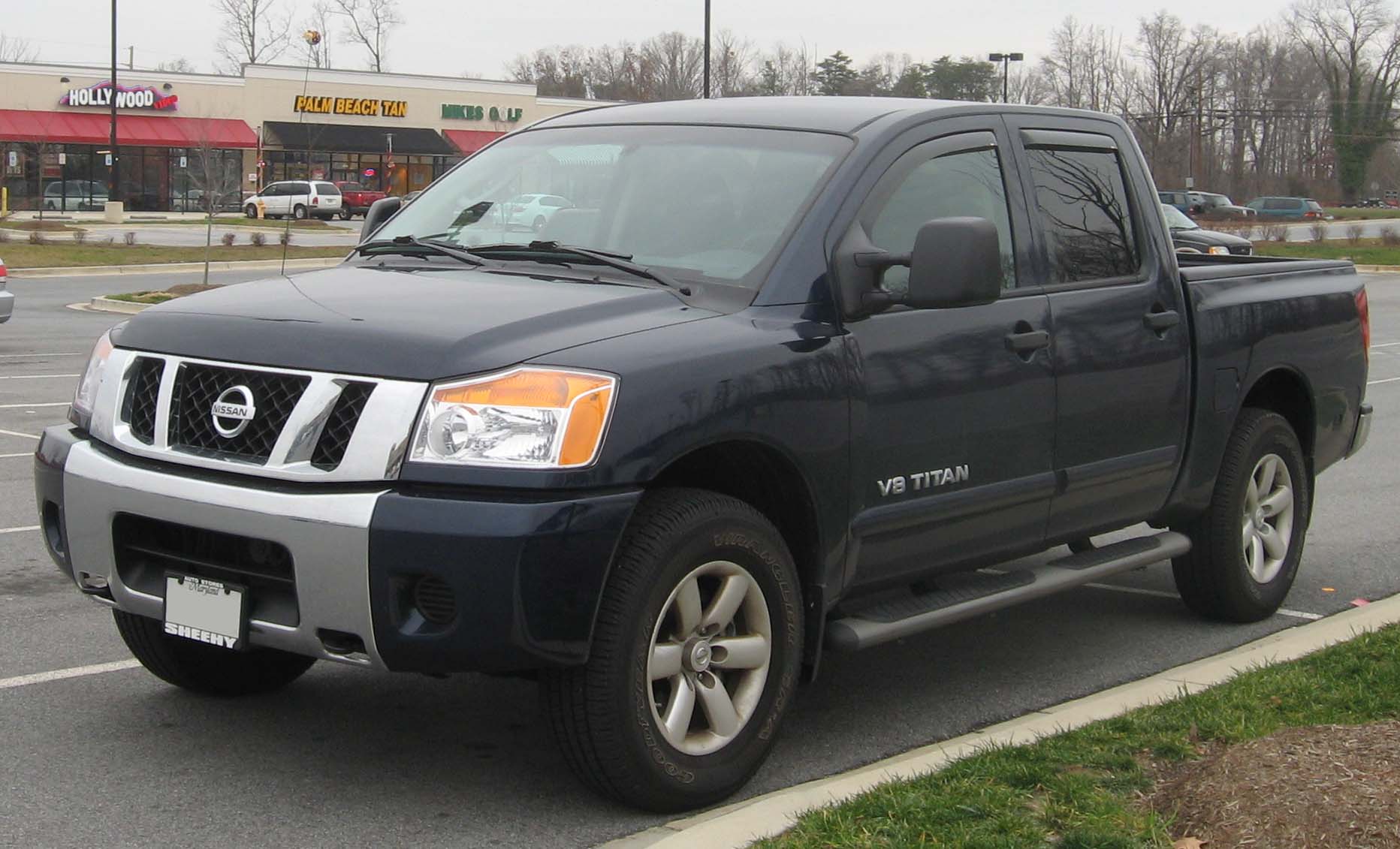 Nissan Titan SE V6