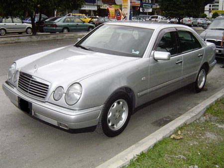 Mercedes-Benz E 240 Elegance