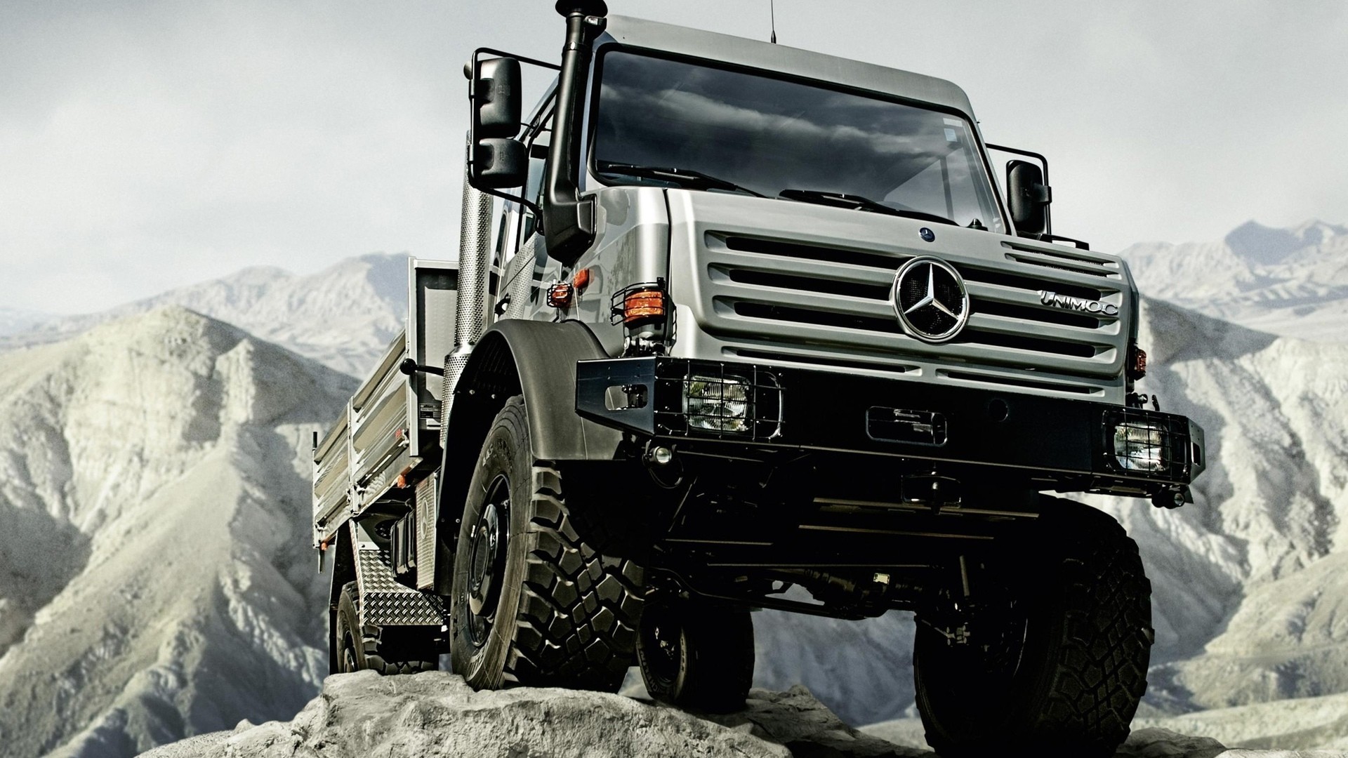 Mercedes-Benz Unimog U5000