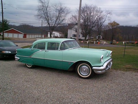 Oldsmobile Super 88 4dr HT