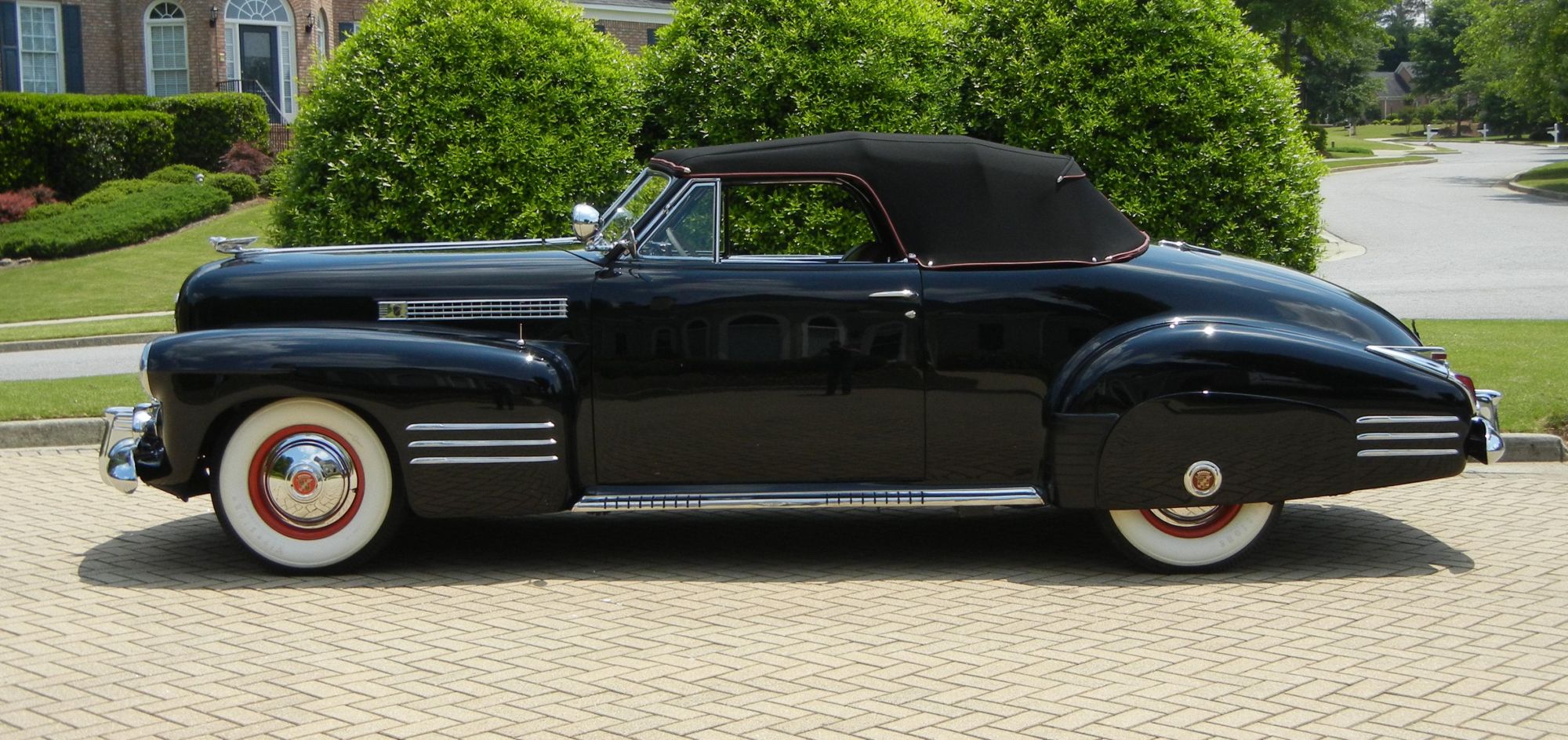 Cadillac 62 Convertible Coupe