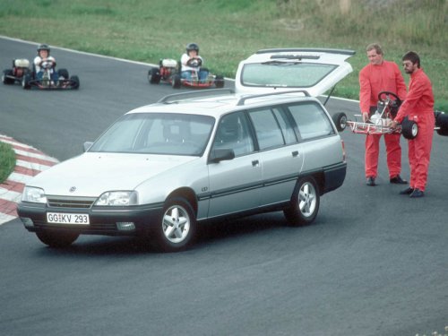 Opel Omega-A Kombi