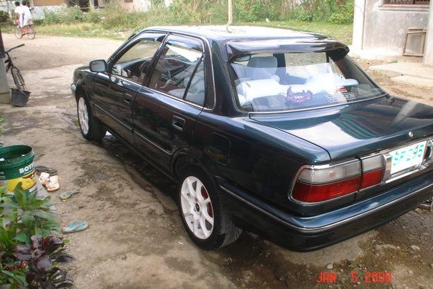 Toyota Corolla GL Sedan