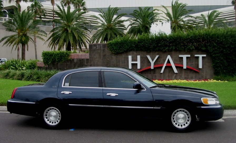 Lincoln Towncar Signature Series