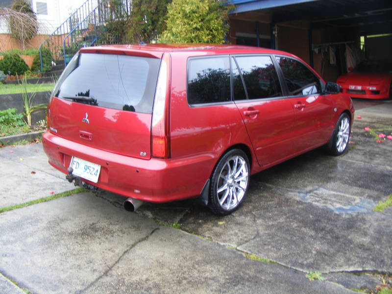 Mitsubishi Lancer ES Wagon