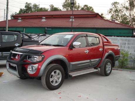 Mitsubishi L200 25L Double Cab