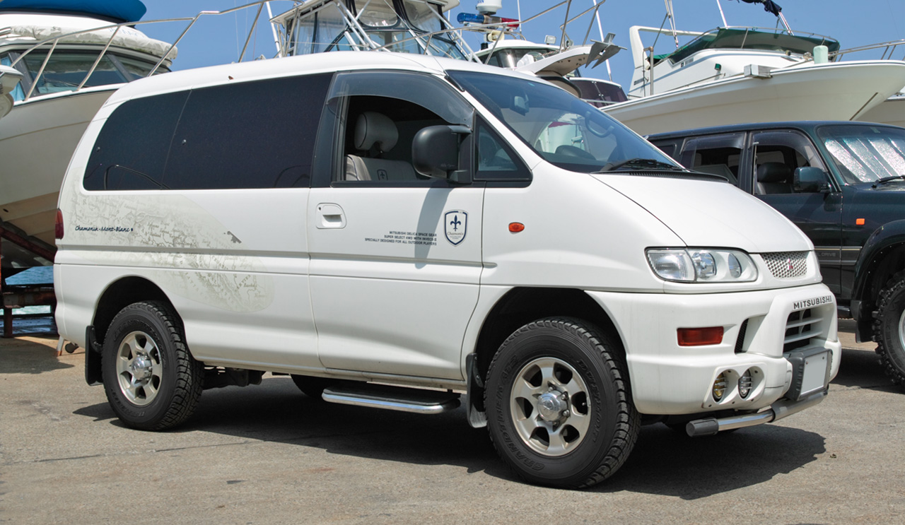 Mitsubishi Delica Space Gear Chamonix 2800 Turbo 4WD