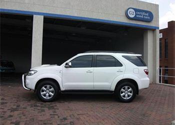 Toyota Fortuner SR 30 D-4D