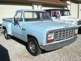 Dodge D-series pickup