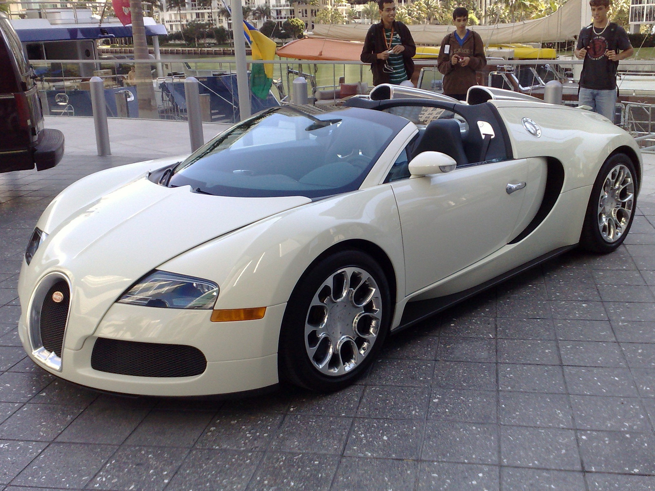 Bugatti Veyron EB 16