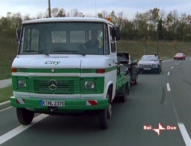 Mercedes-Benz 608 D