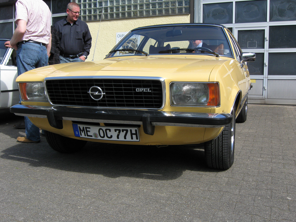 Opel Commodore A Coupe Automatic 2500 G