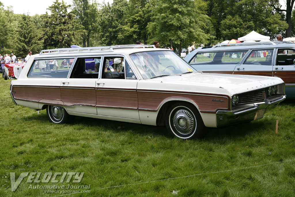 Chrysler Newport TownCoutnry wagon