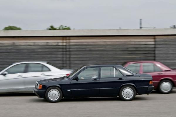 Mercedes-Benz 190E 26