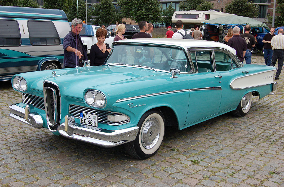 Edsel Pacer 4dr HT sedan