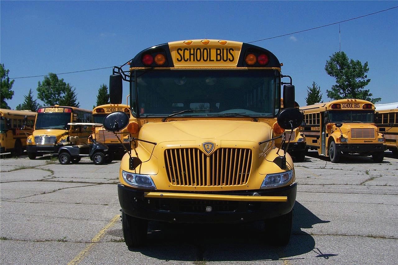 International CE200 International CE200