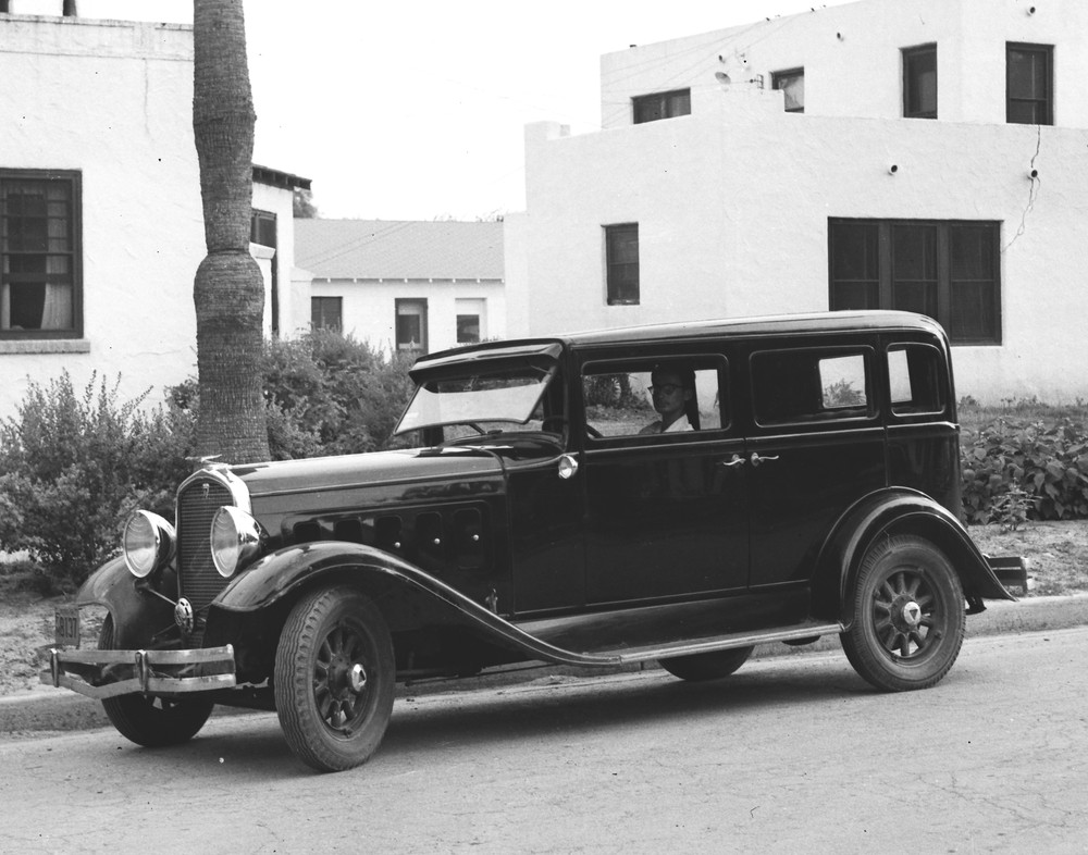 Hudson 64 Deluxe Eight Sedan