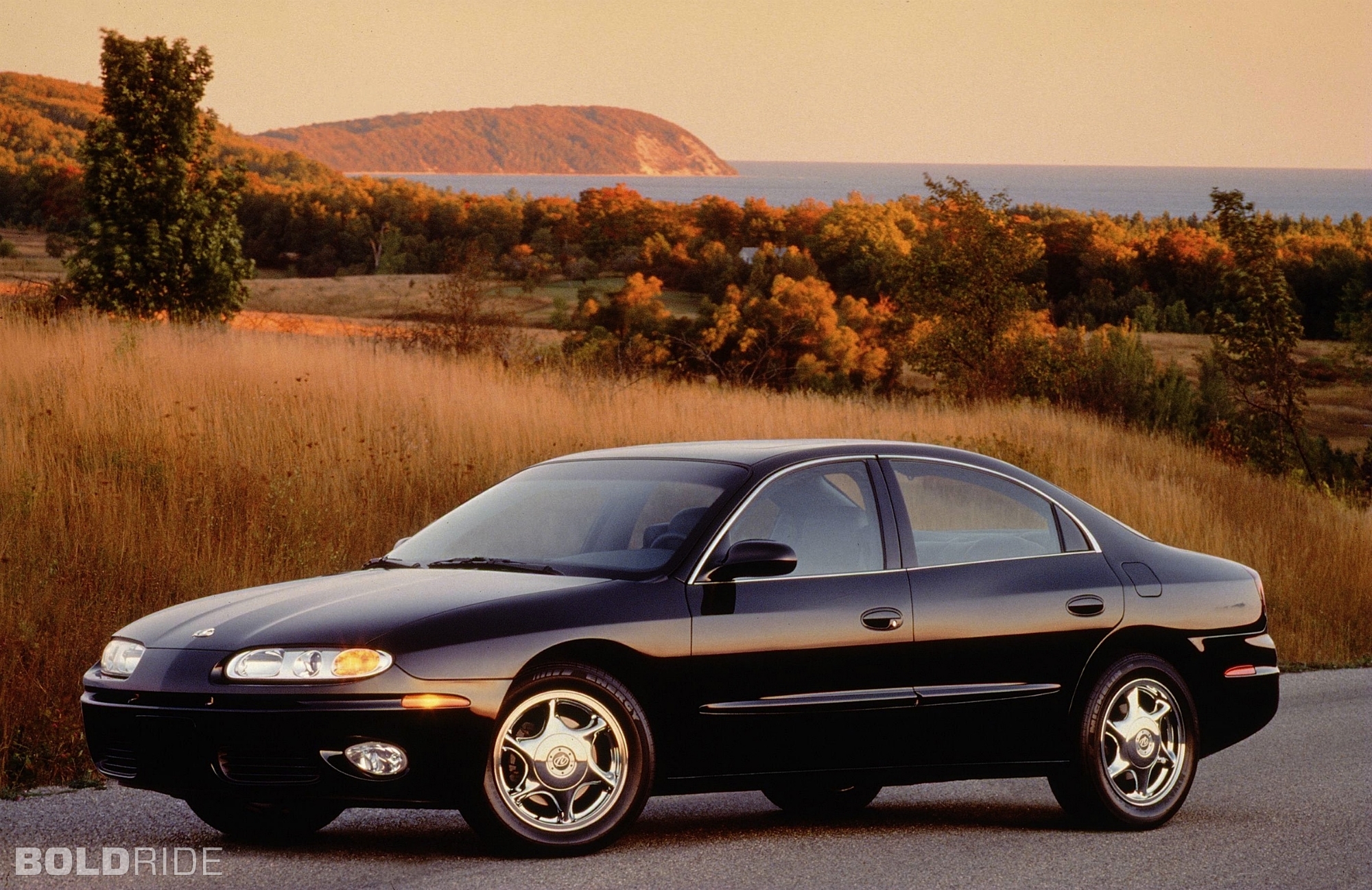 Oldsmobile Aurora