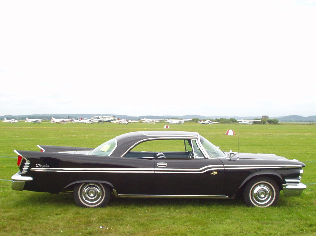 Chrysler Windsor De Luxe Newport 2dr HT