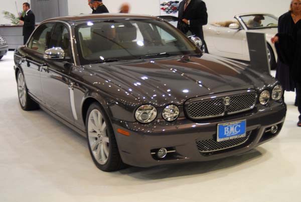 Jaguar Vanden Plas HE