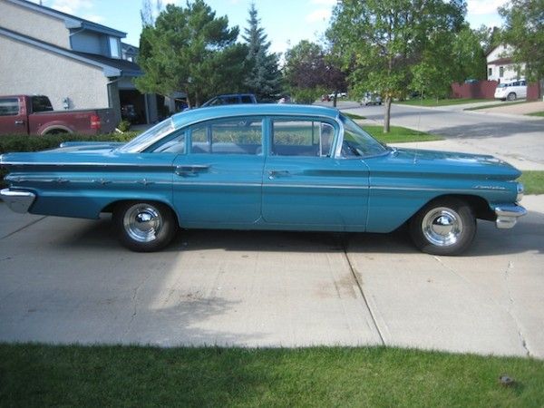 Pontiac Laurentian 4dr HT