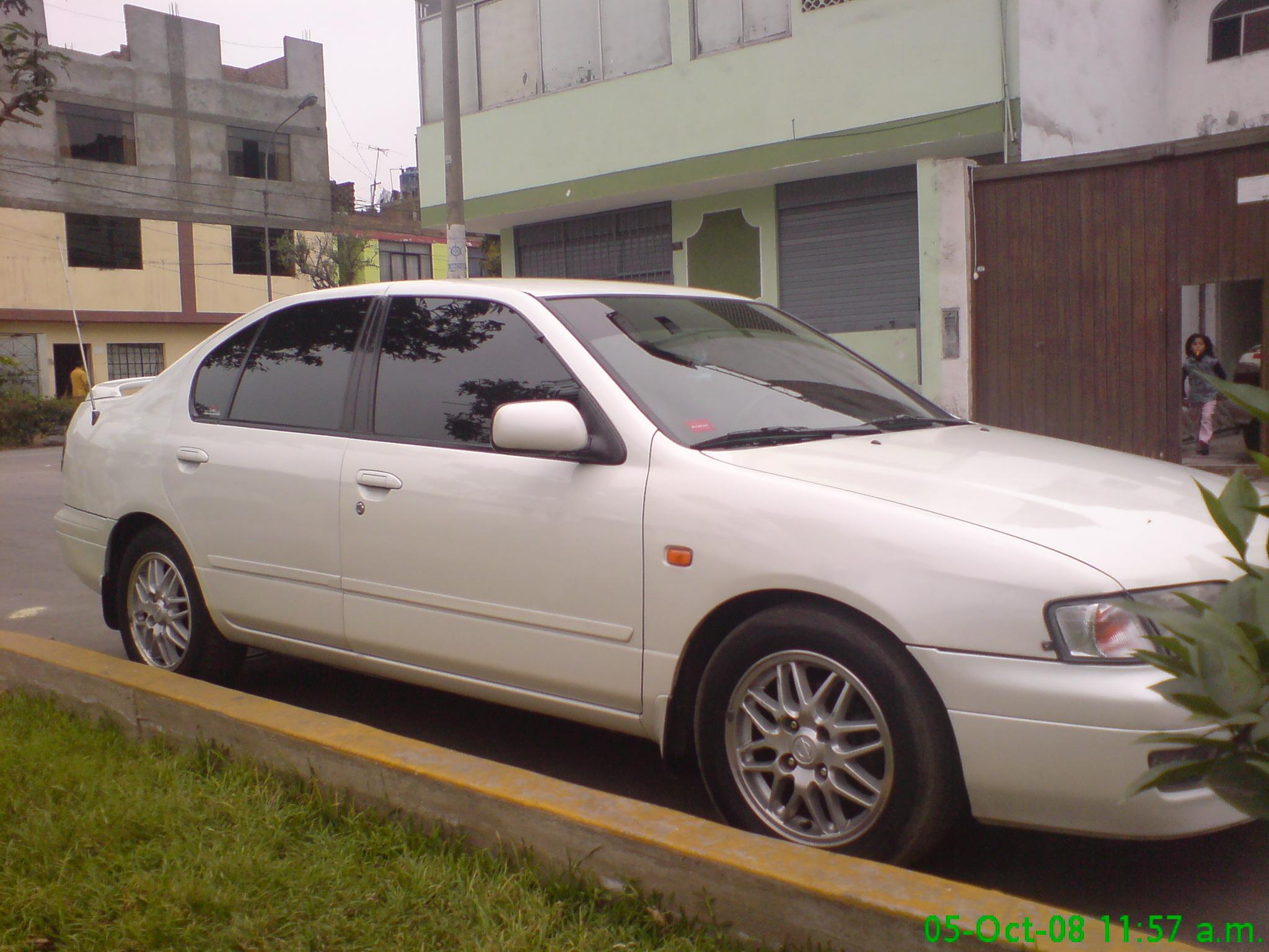 Nissan Primera GXE