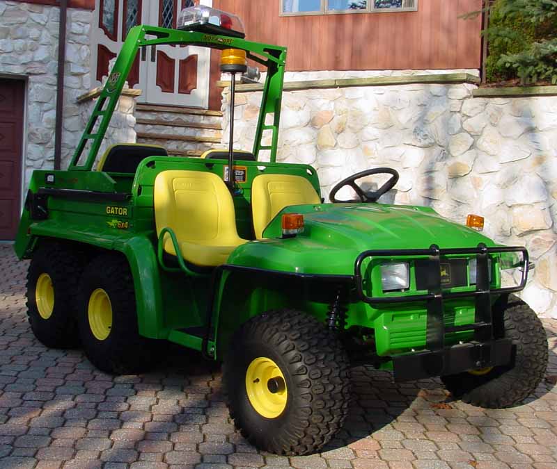 John Deere Gator