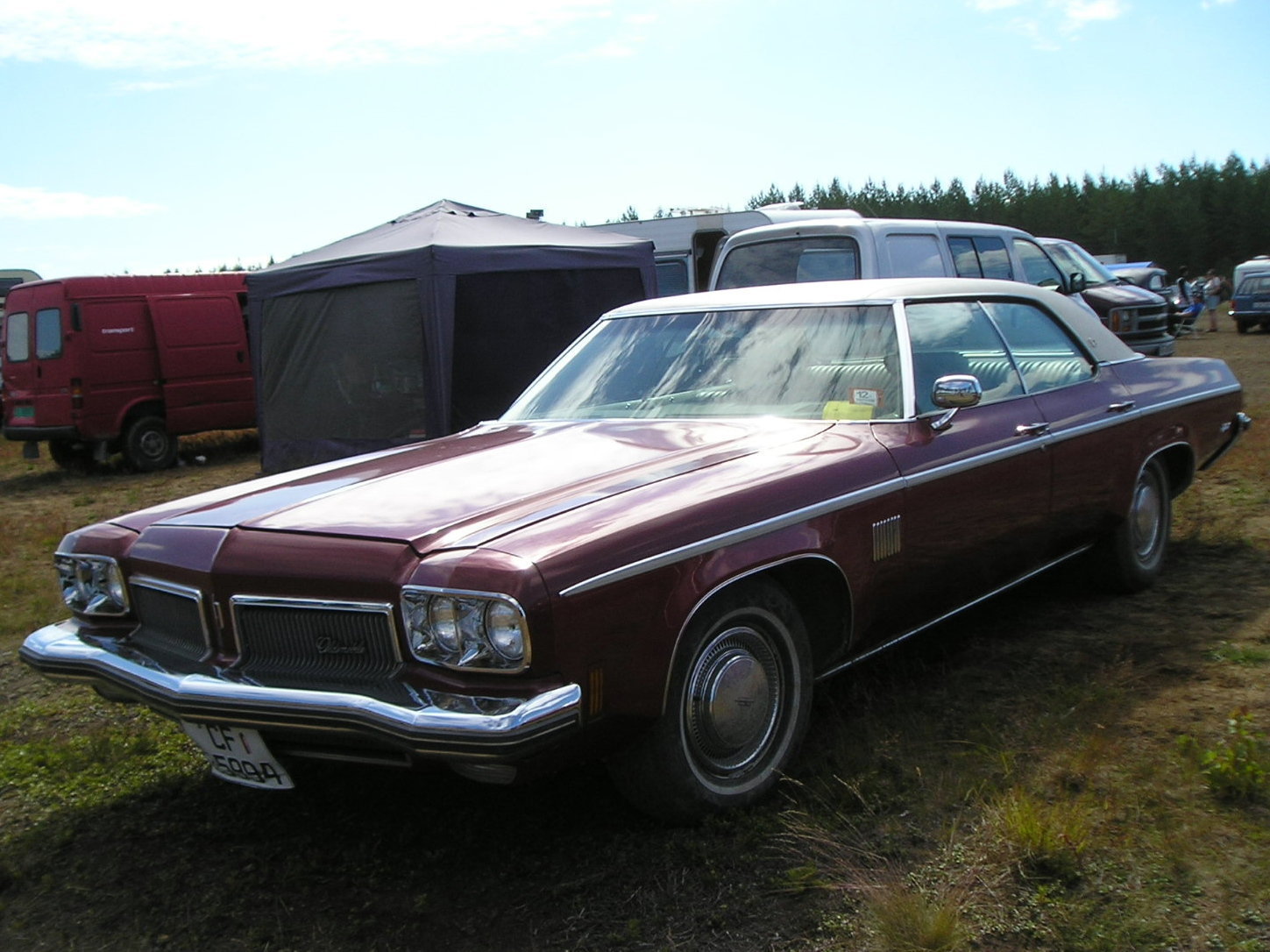 Oldsmobile Delta 88 4dr HT