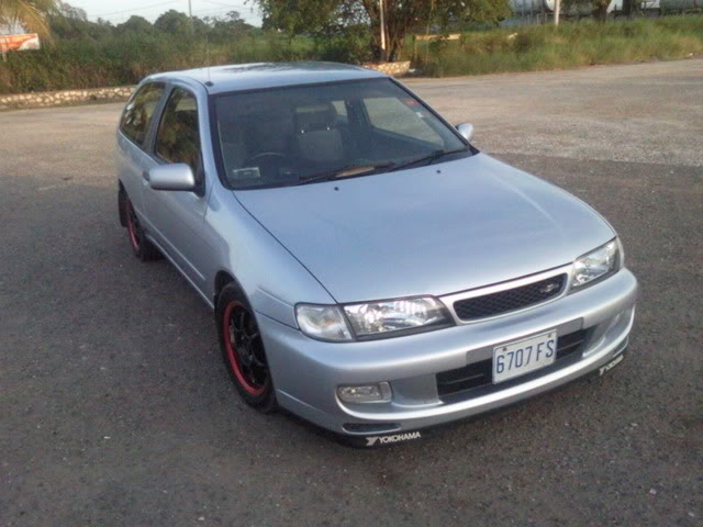 Nissan Pulsar Lucino