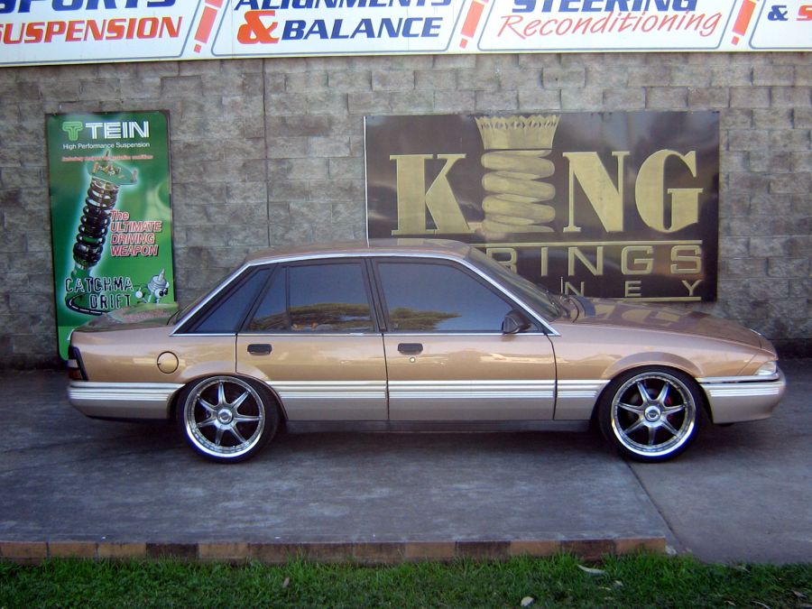 Holden Commodore Acclaim 38 V6 VX