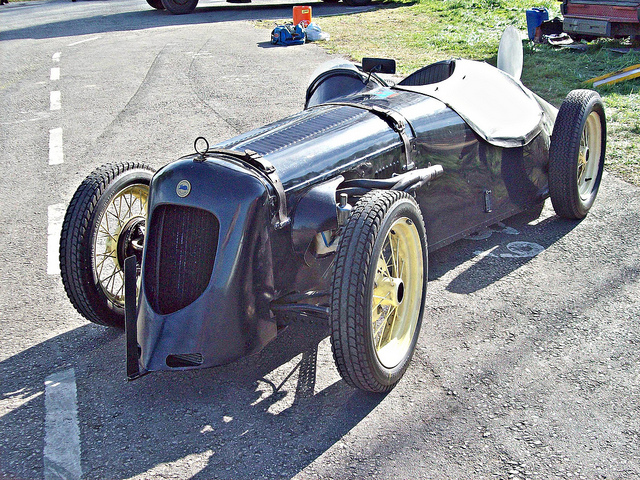 Austin 7 Blau Mouse Special