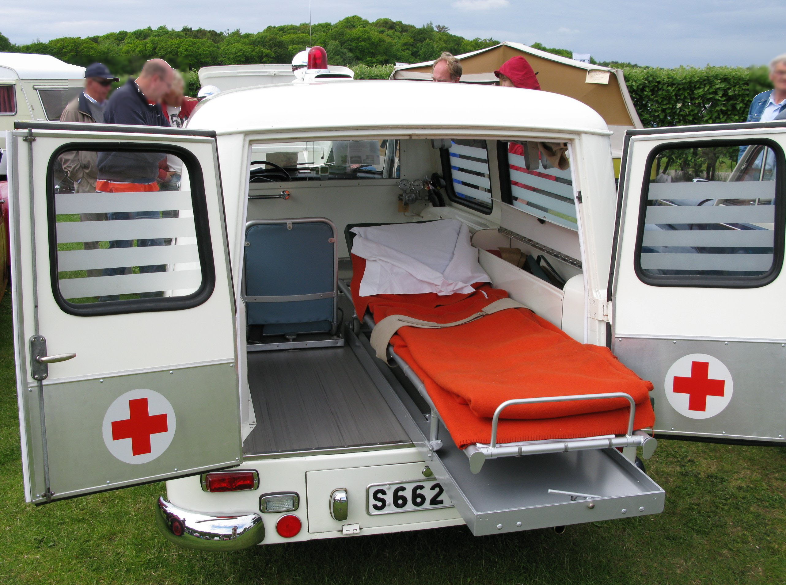 Volvo P210 Duett ambulance