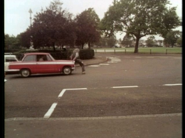 Triumph 1200E Saloon