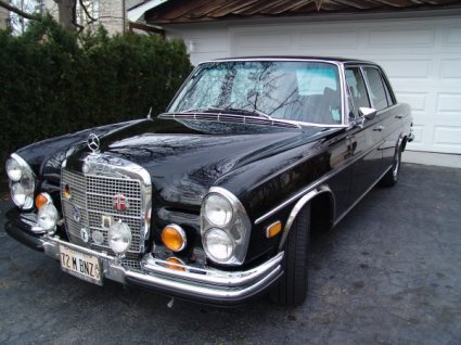 Mercedes-Benz 300SEL