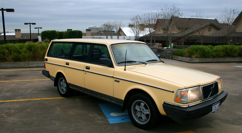 Volvo PV445D pickup